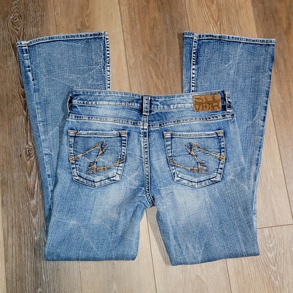 Silver Jeans - Picture 2 of 5